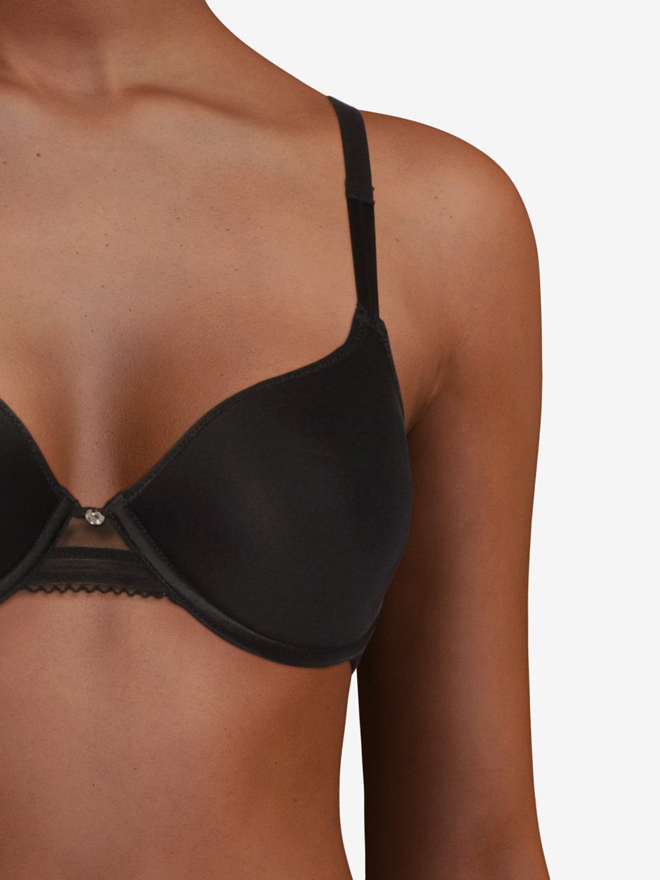 Chantelle - C Jolie Soutien-Gorge Couvrant À Mémoire De Forme Noir Chantelle Soutien Gorge Emboȋtant