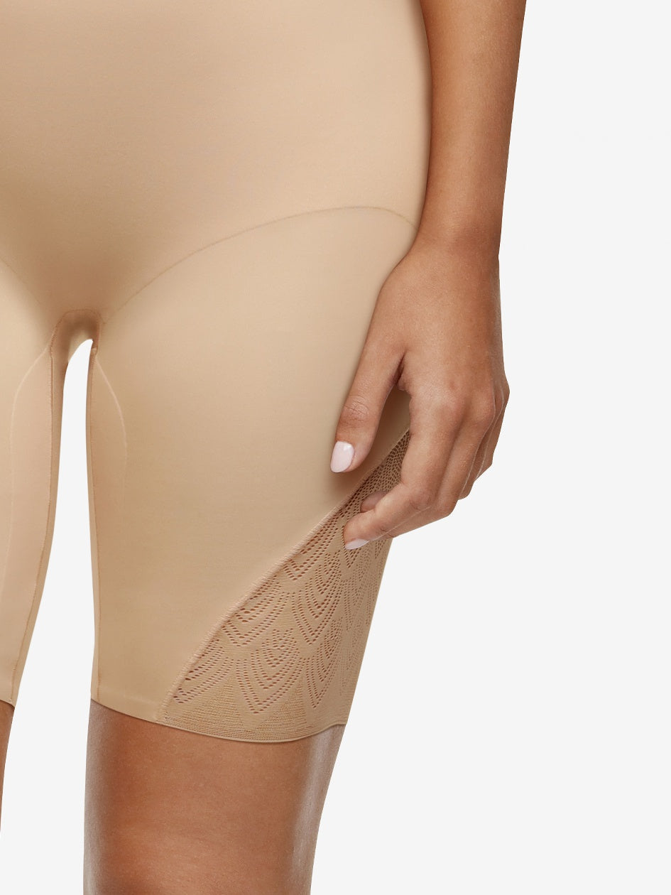 Chantelle - Sexy Shape Shorty Taille Haute Mi-Cuisse Beige Doré Chantelle Culotte Gianantes À Jambes Longue
